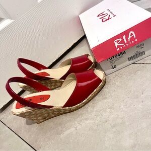 NEW Ria Menorca Shoes size 40 US 9 Heels red sandals sling back Platform Wedge